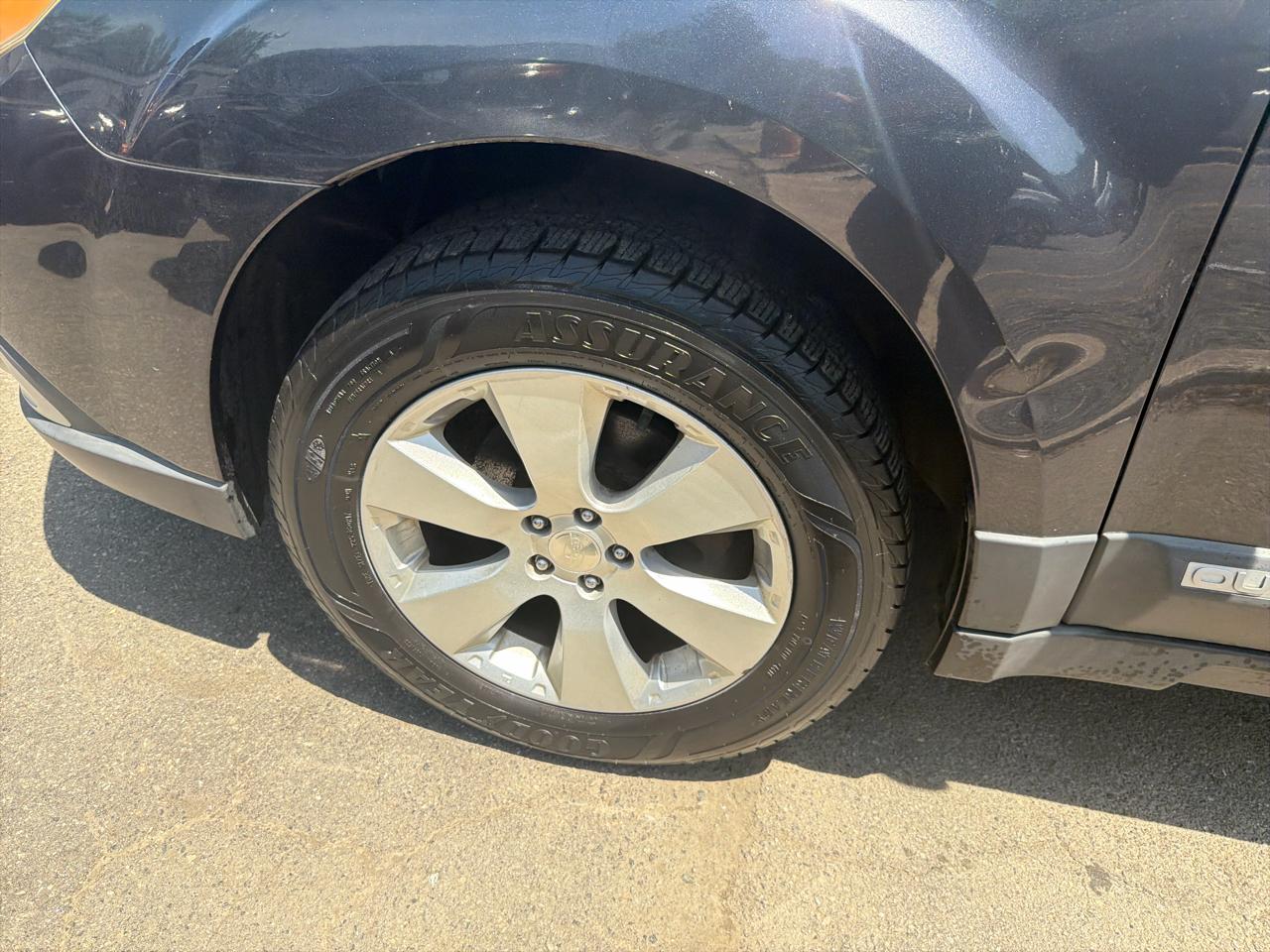 Subaru Outback 4dr Wgn H4 Auto 2.5i Ltd 2010