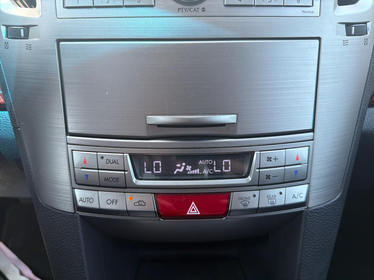 Subaru Outback 4dr Wgn H4 Auto 2.5i Ltd 2010