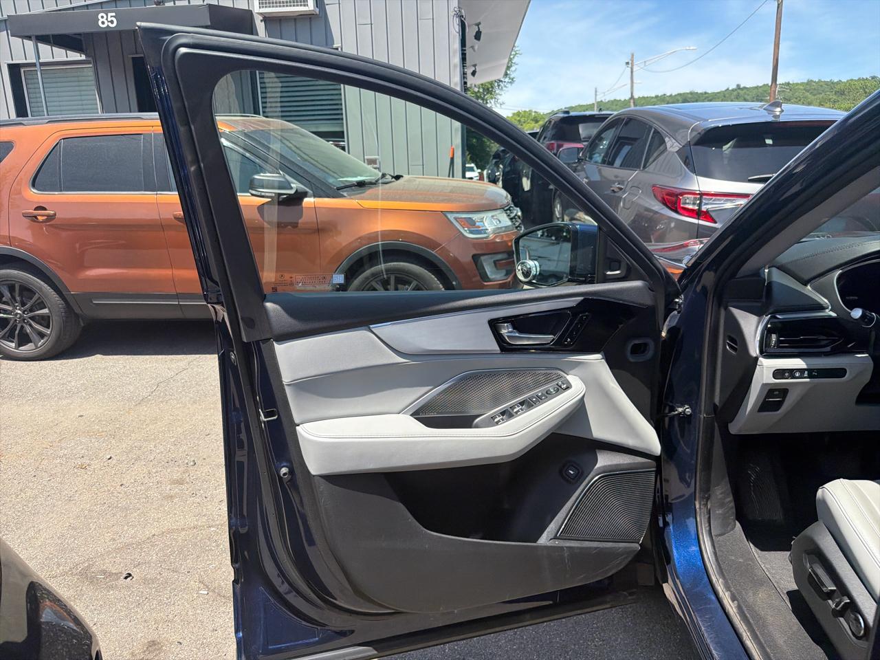 Acura MDX SH-AWD w/Technology Package 2024