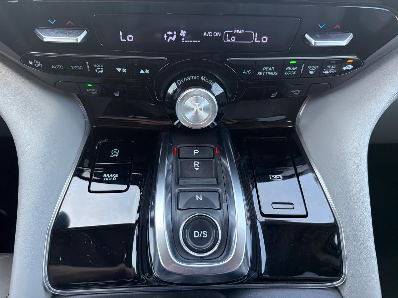 Acura MDX SH-AWD w/Technology Package 2024