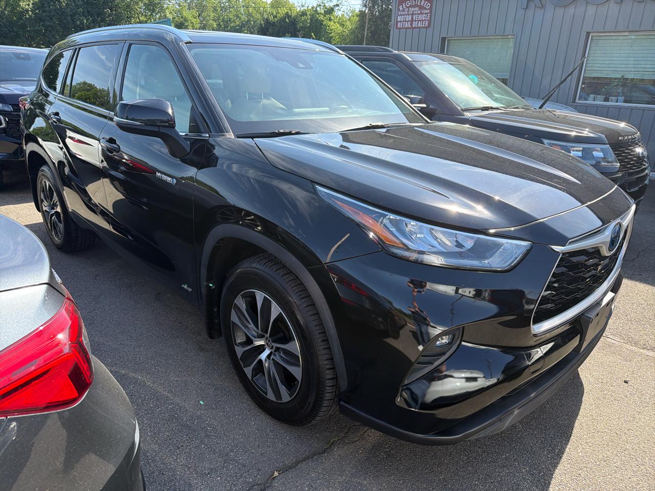 Toyota Highlander Hybrid XLE AWD (Natl) 2020