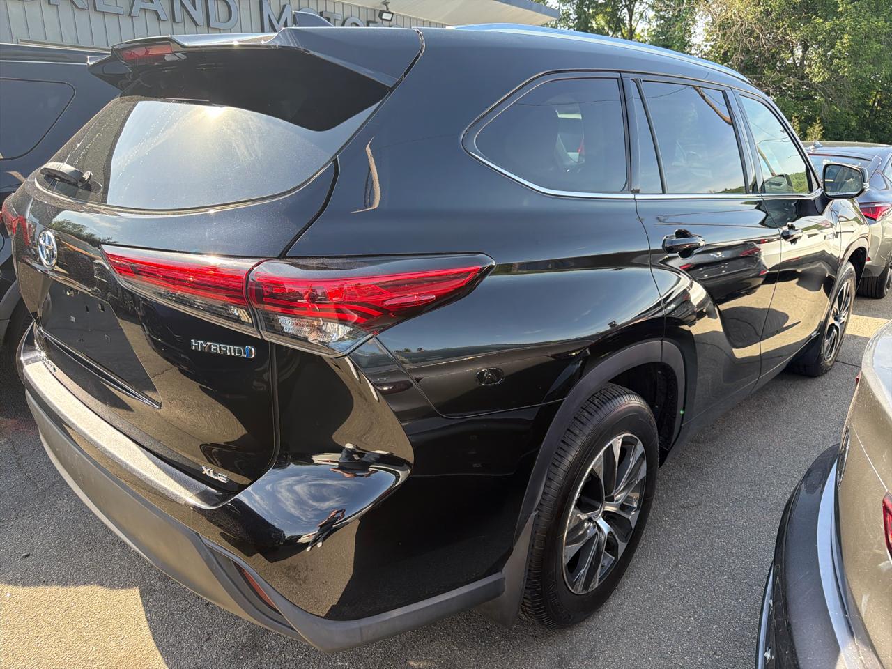 Toyota Highlander Hybrid XLE AWD (Natl) 2020