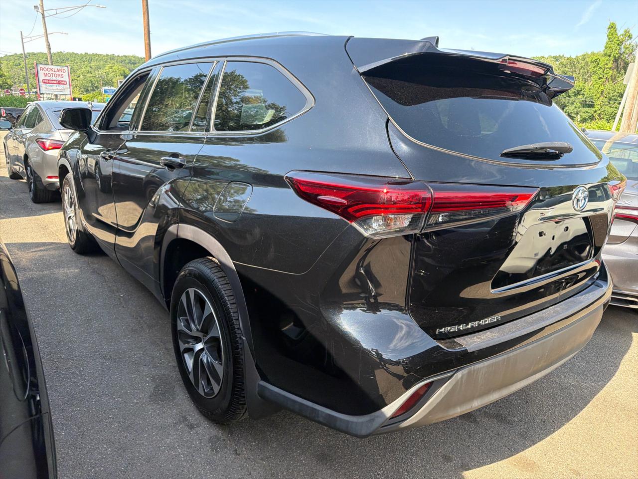 Toyota Highlander Hybrid XLE AWD (Natl) 2020