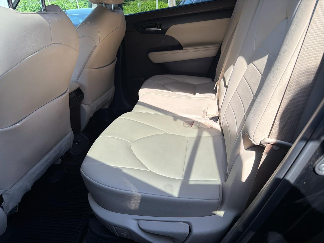 Toyota Highlander Hybrid XLE AWD (Natl) 2020