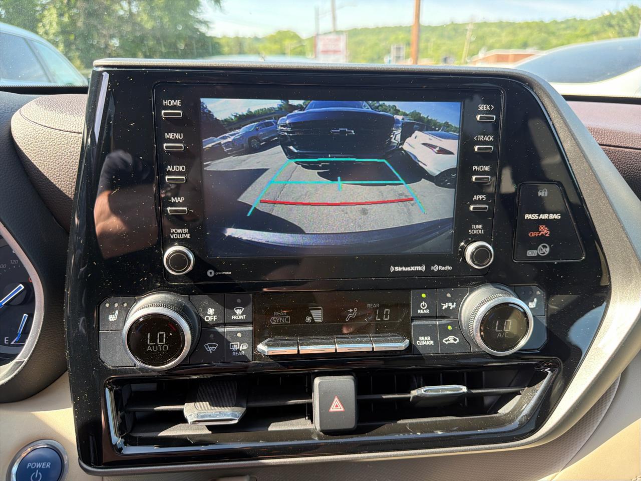 Toyota Highlander Hybrid XLE AWD (Natl) 2020