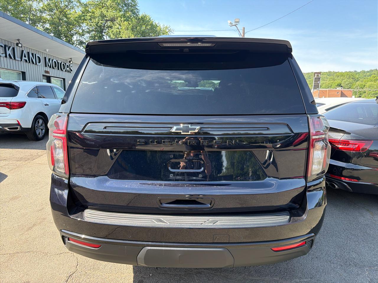 Chevrolet Suburban 4WD 4dr Z71 2024
