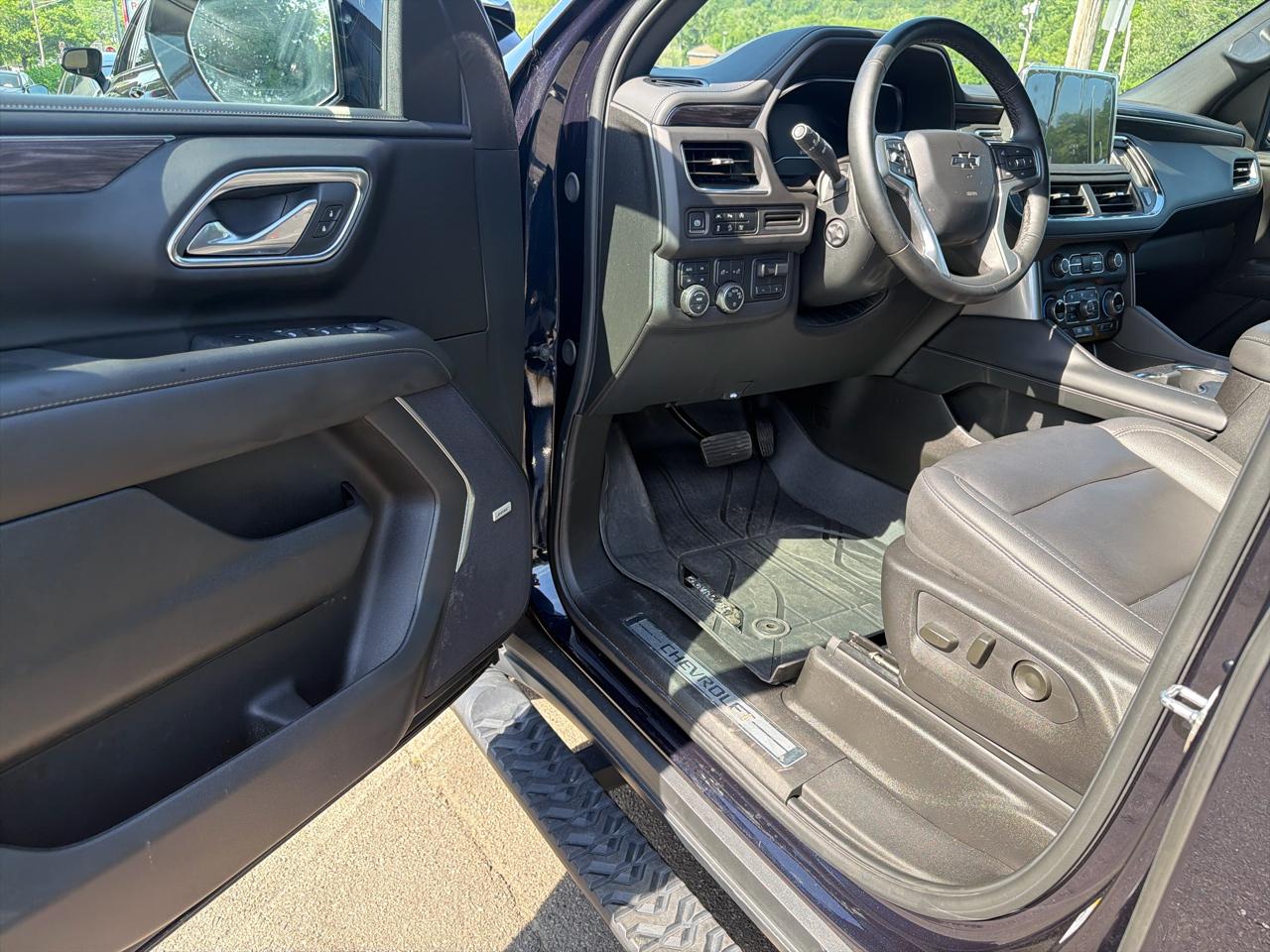 Chevrolet Suburban 4WD 4dr Z71 2024