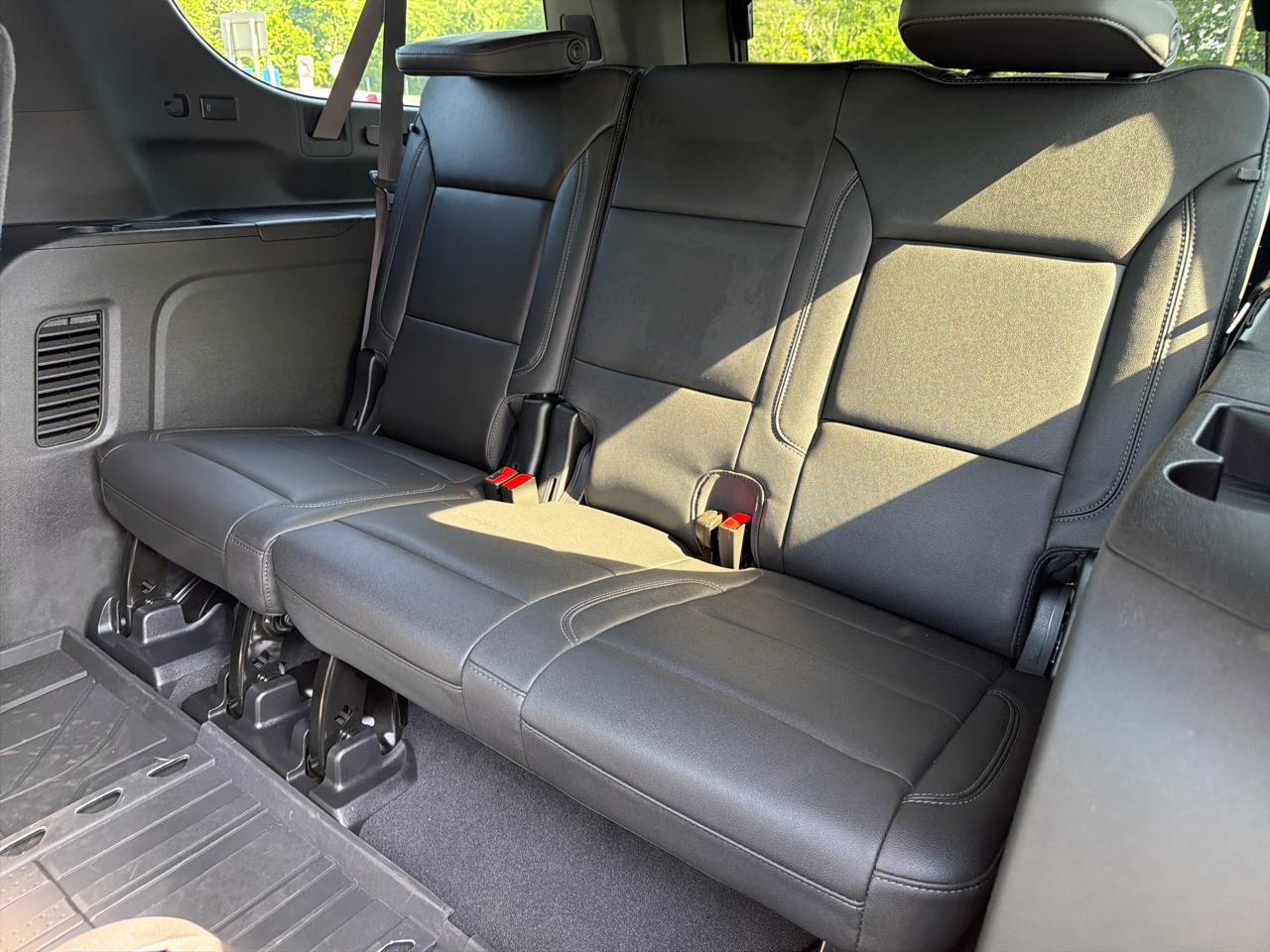 Chevrolet Suburban 4WD 4dr Z71 2024