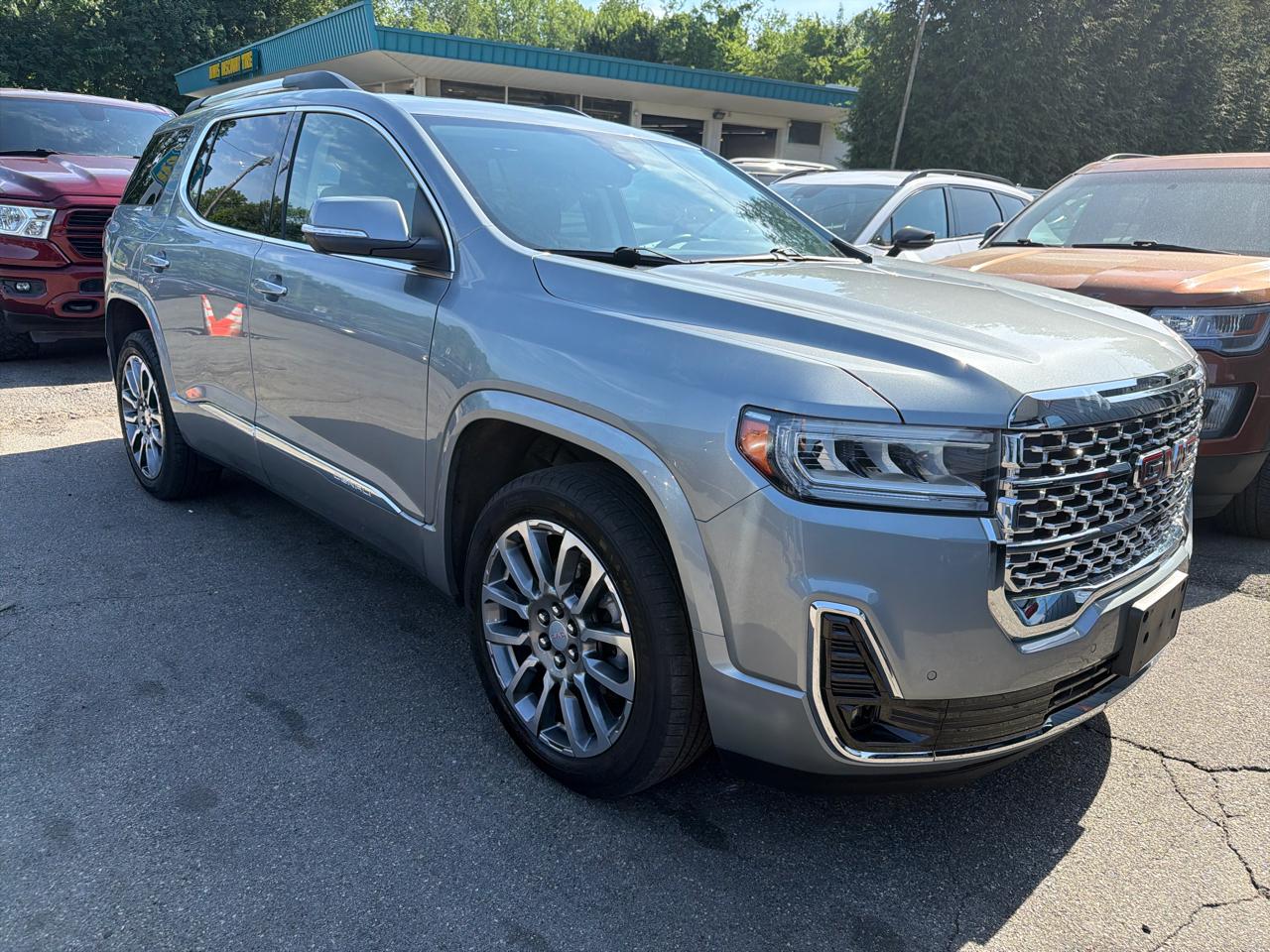 GMC Acadia AWD 4dr Denali 2023