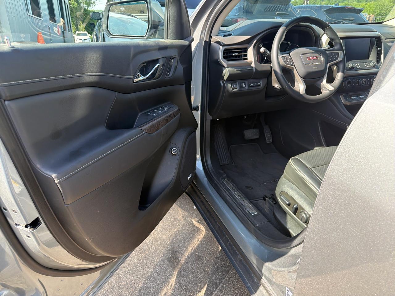 GMC Acadia AWD 4dr Denali 2023