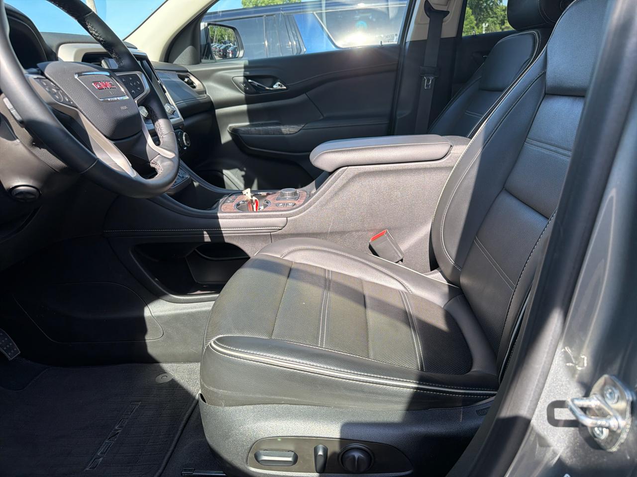 GMC Acadia AWD 4dr Denali 2023