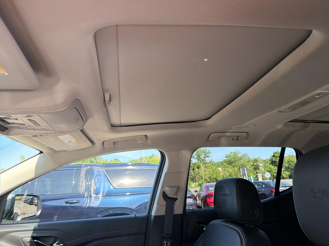 GMC Acadia AWD 4dr Denali 2023