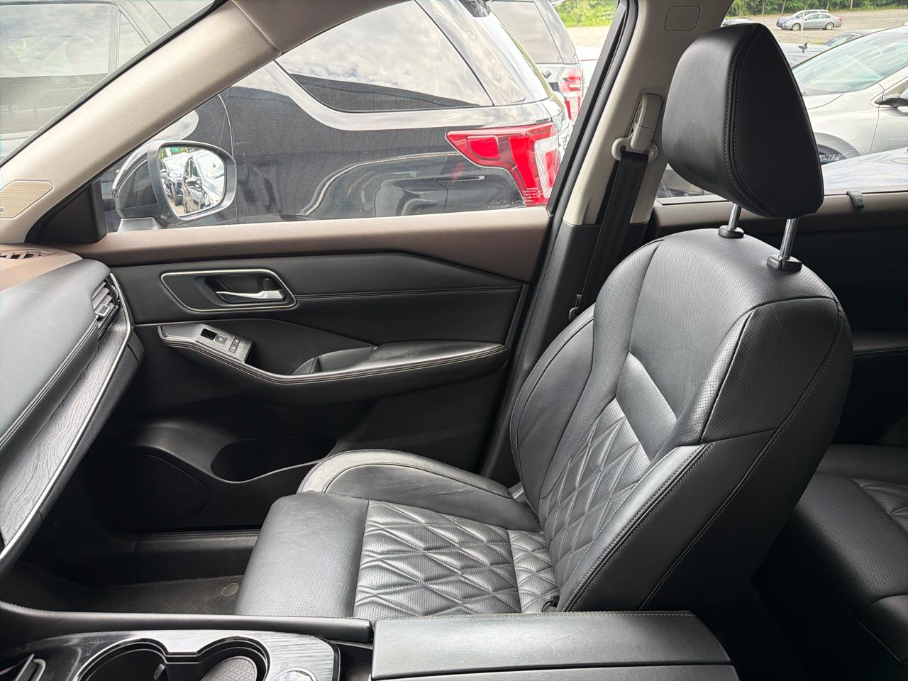 Nissan Rogue AWD Platinum 2022