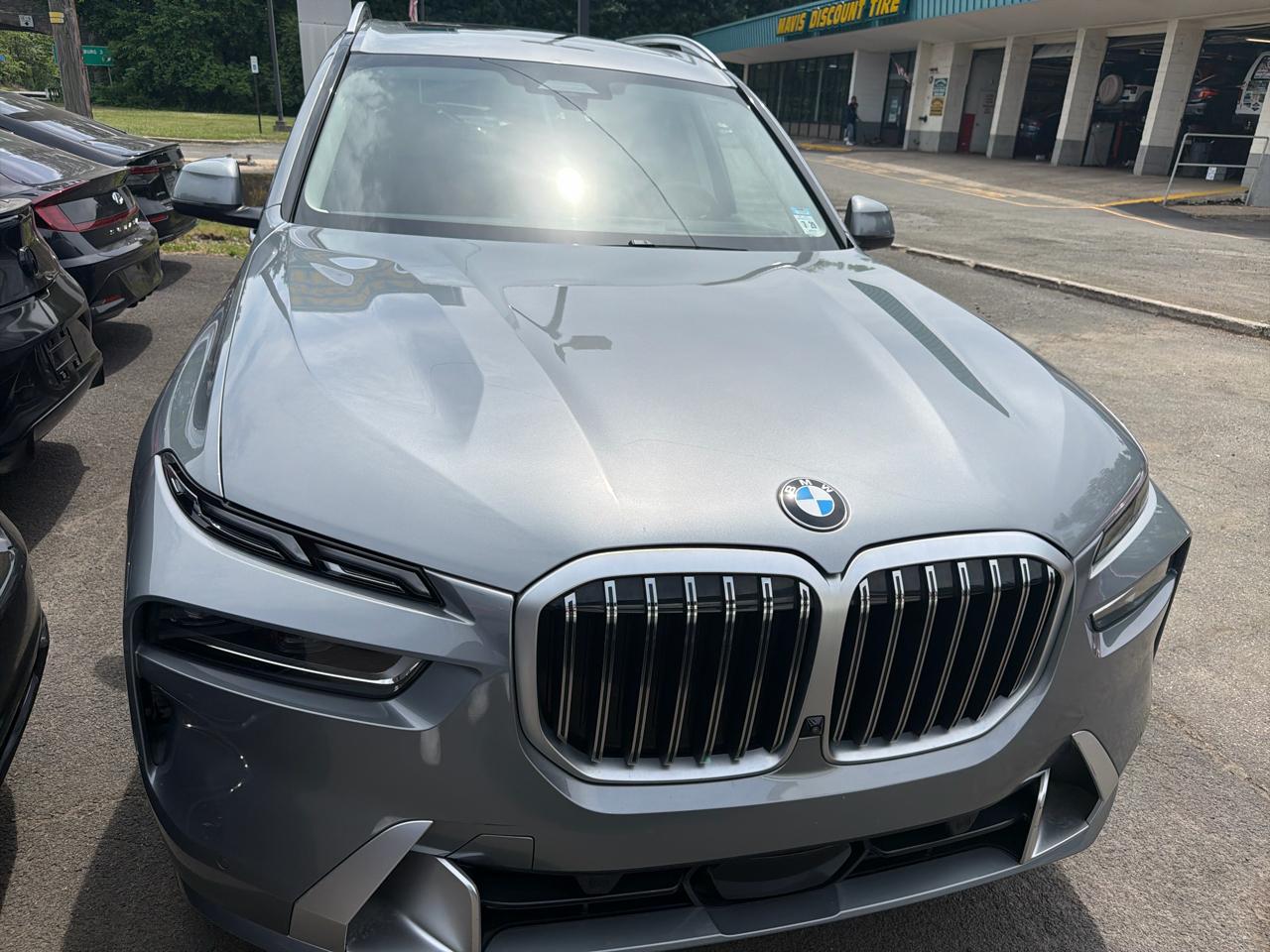 BMW X7 xDrive40i Sports Activity Vehicle 2024