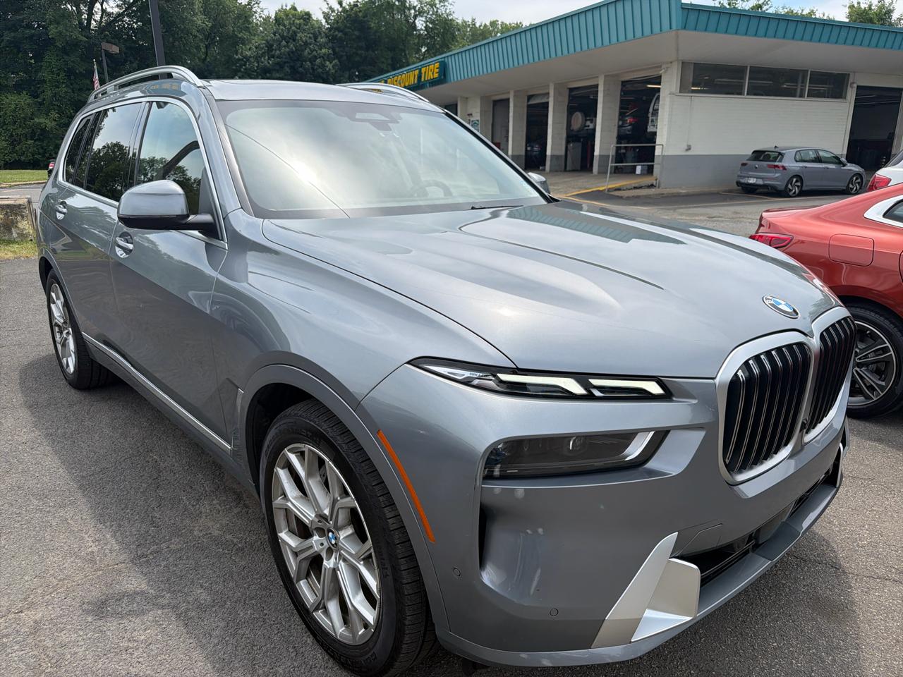 BMW X7 xDrive40i Sports Activity Vehicle 2024