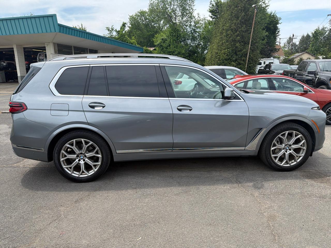 BMW X7 xDrive40i Sports Activity Vehicle 2024