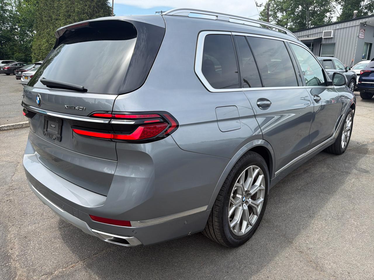 BMW X7 xDrive40i Sports Activity Vehicle 2024