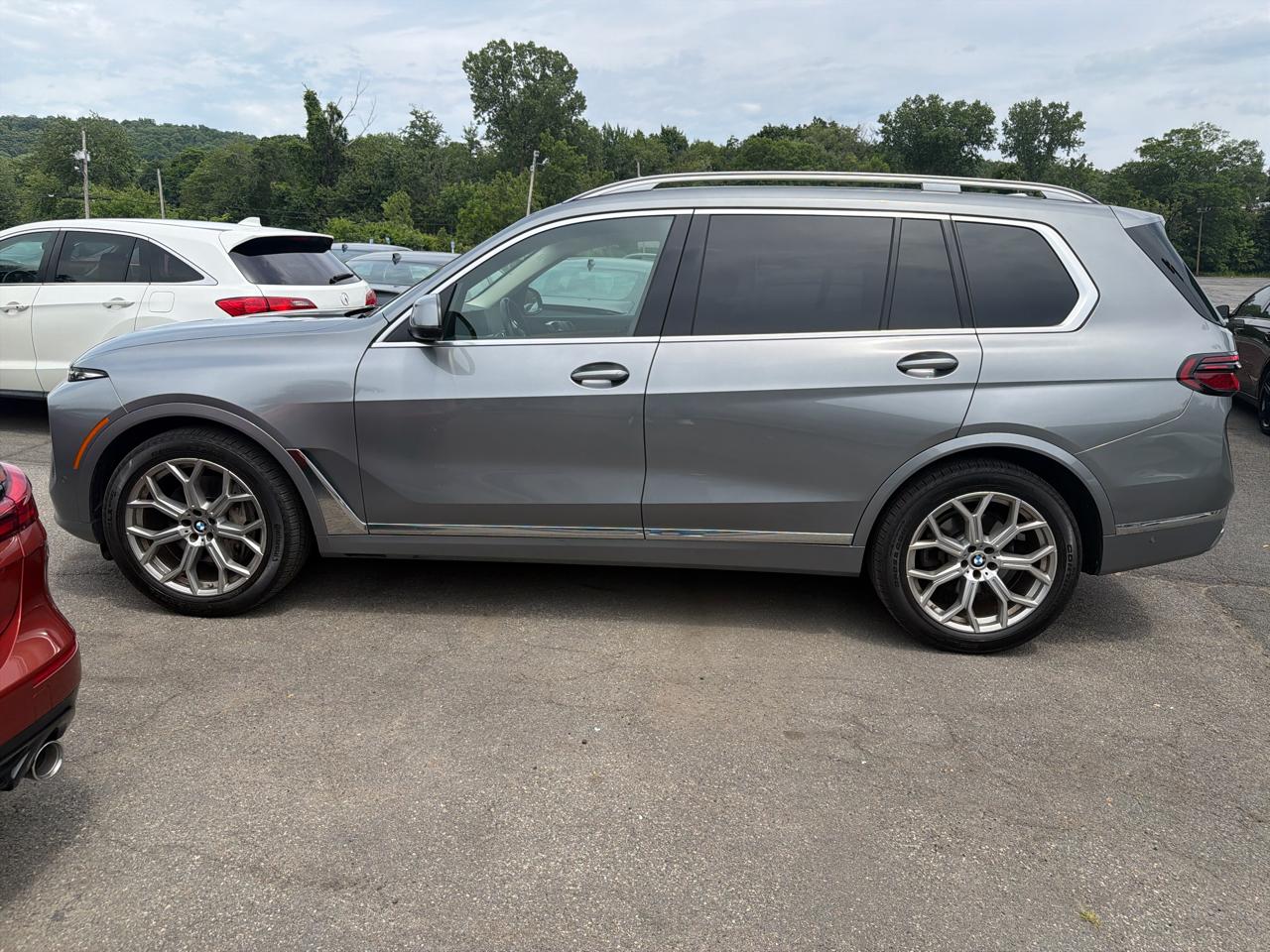 BMW X7 xDrive40i Sports Activity Vehicle 2024