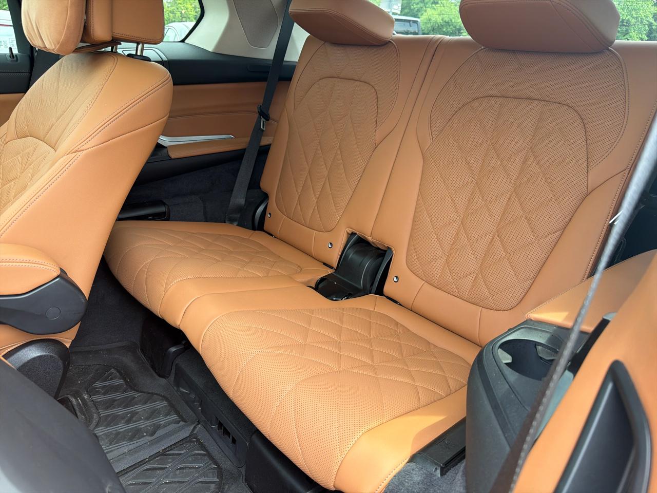 BMW X7 xDrive40i Sports Activity Vehicle 2024