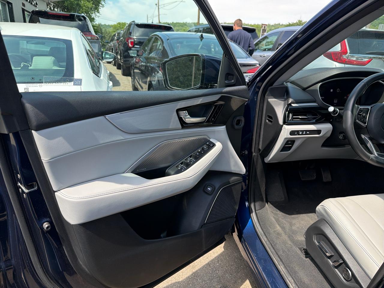 Acura MDX SH-AWD w/Technology Package 2023