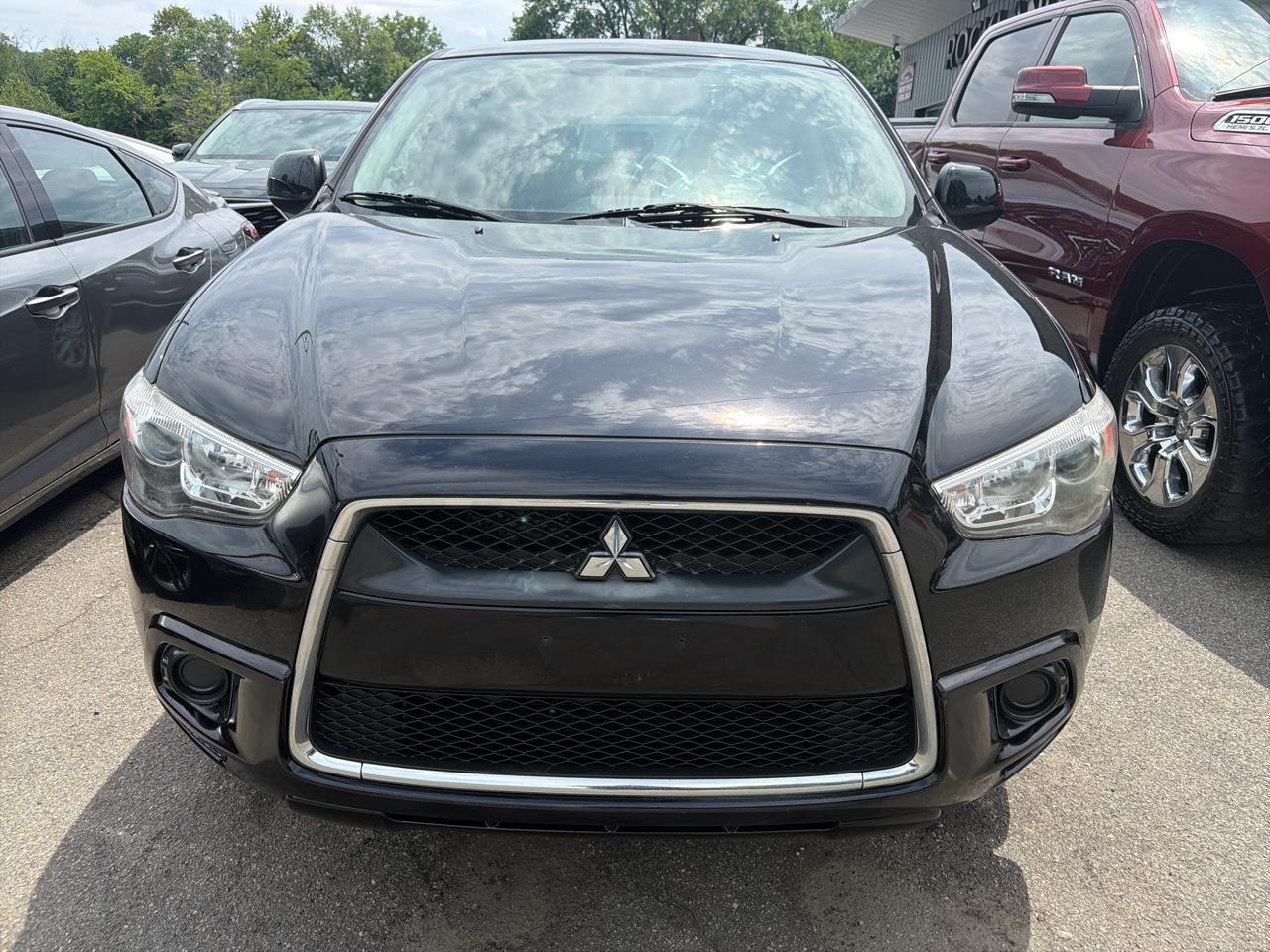 Mitsubishi Outlander Sport  2012