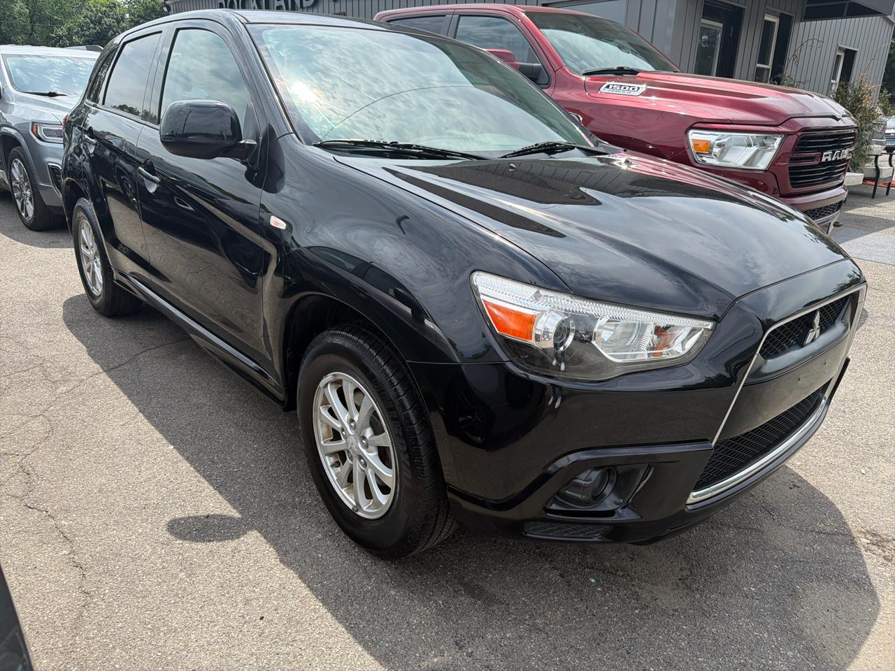 Mitsubishi Outlander Sport  2012