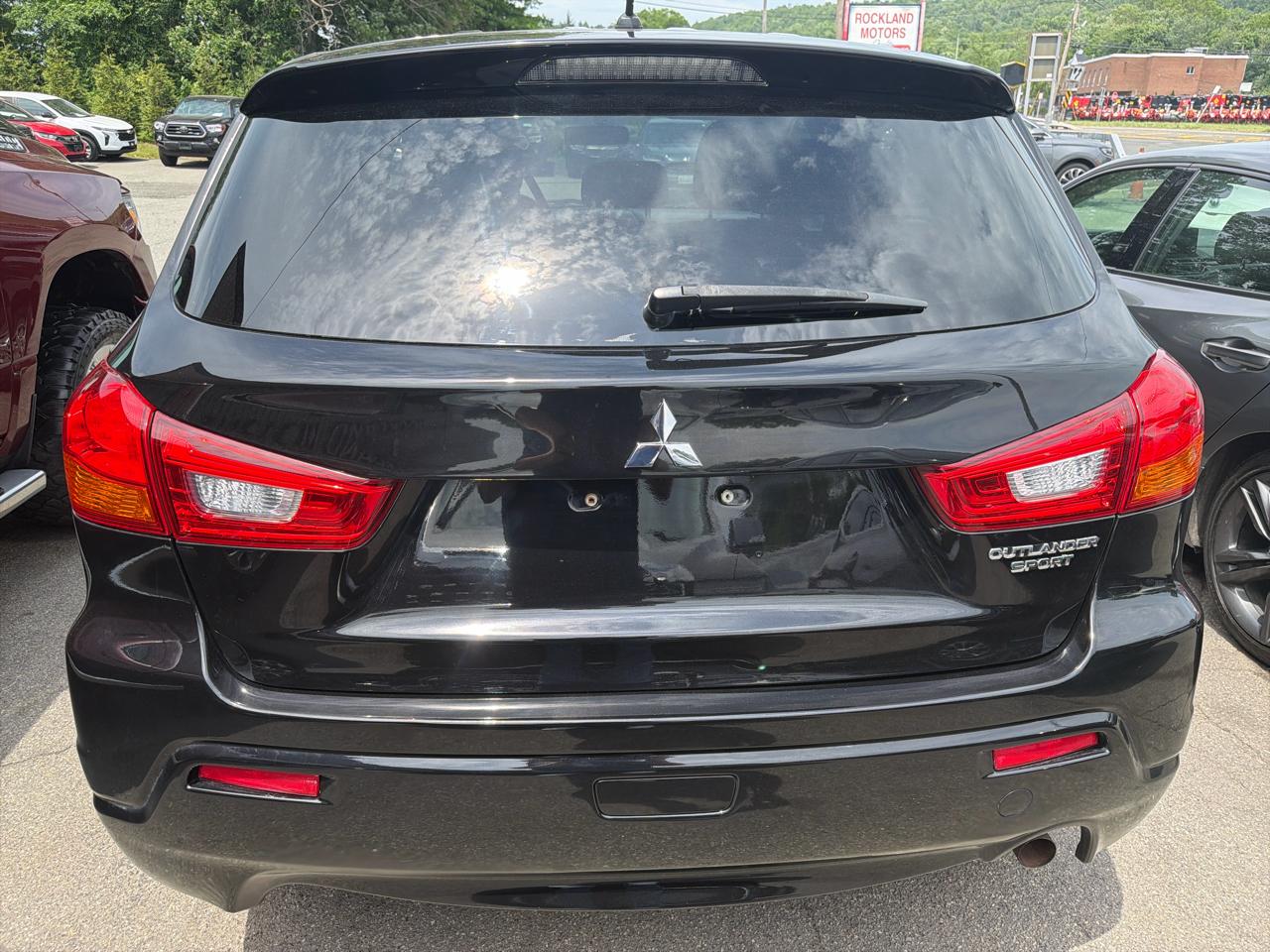 Mitsubishi Outlander Sport  2012