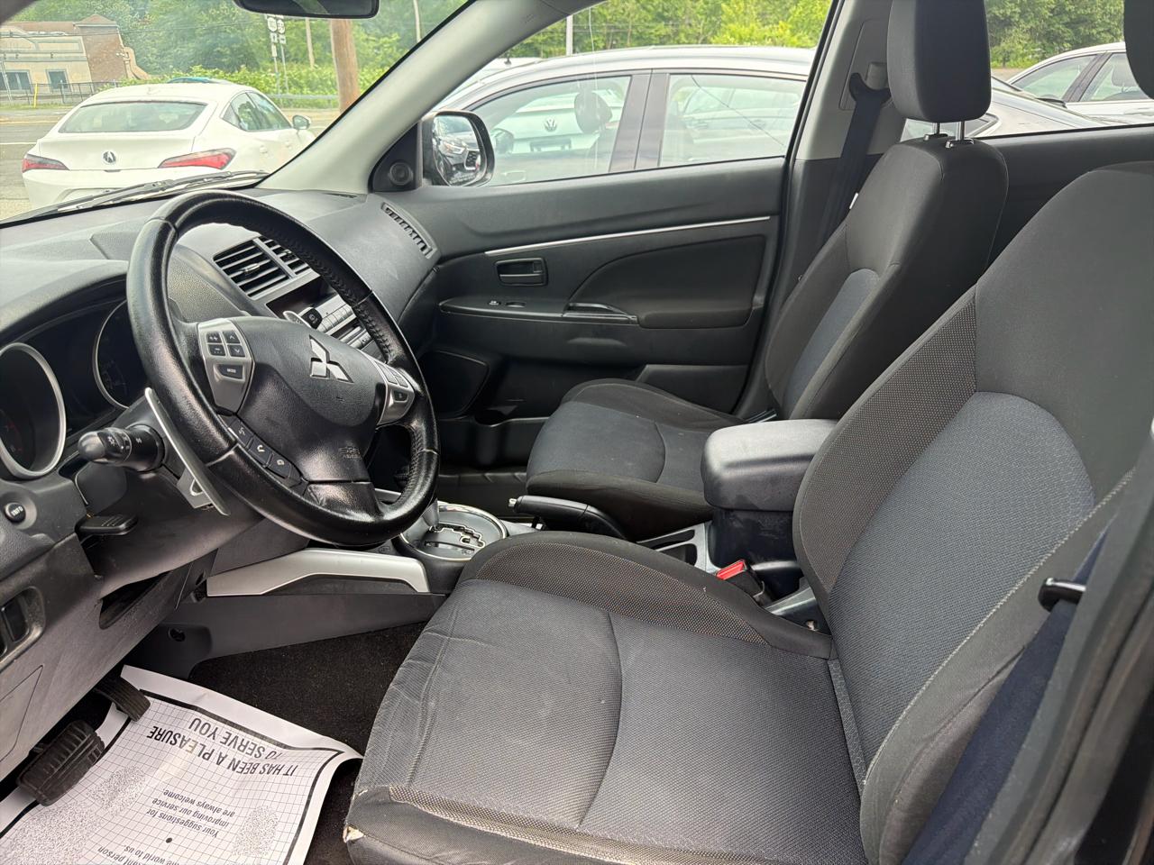 Mitsubishi Outlander Sport  2012