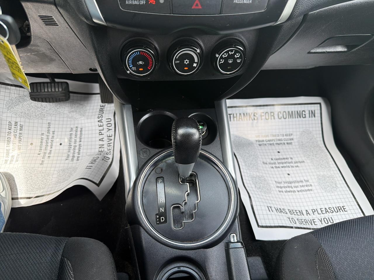 Mitsubishi Outlander Sport  2012