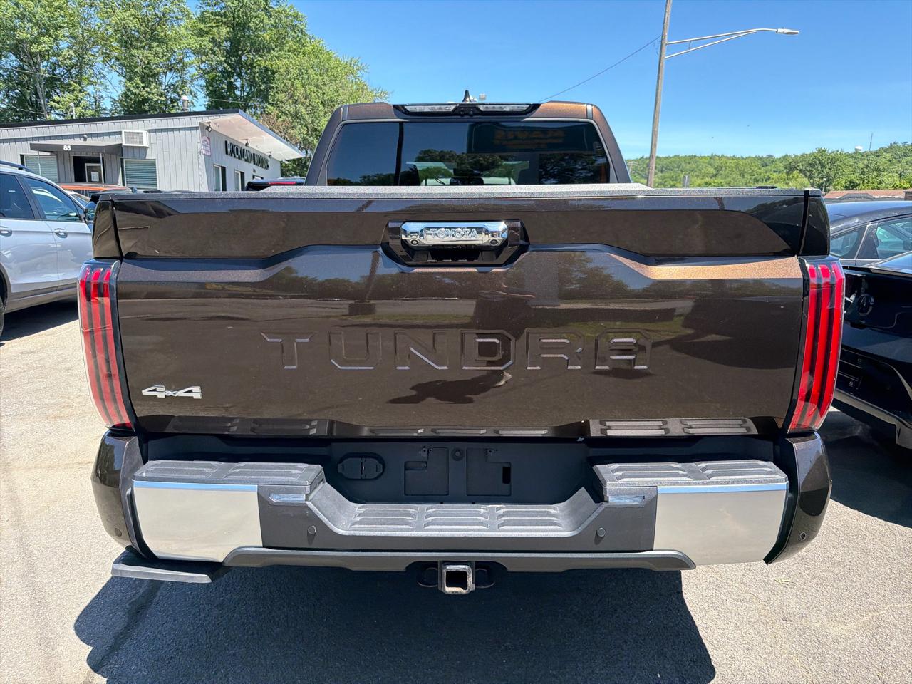 Toyota Tundra 4WD Limited CrewMax 5.5' Bed (Natl) 2023