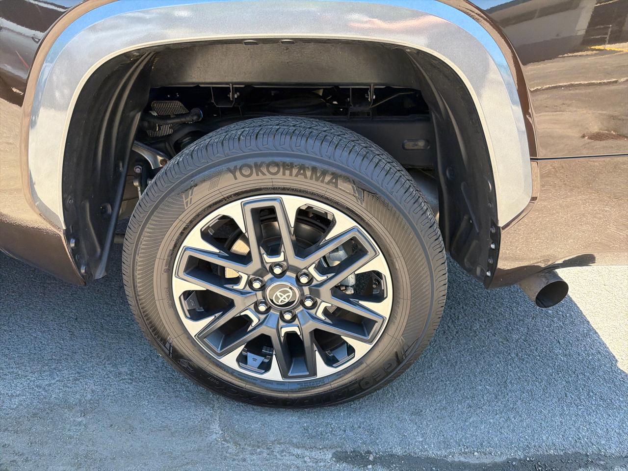 Toyota Tundra 4WD Limited CrewMax 5.5' Bed (Natl) 2023