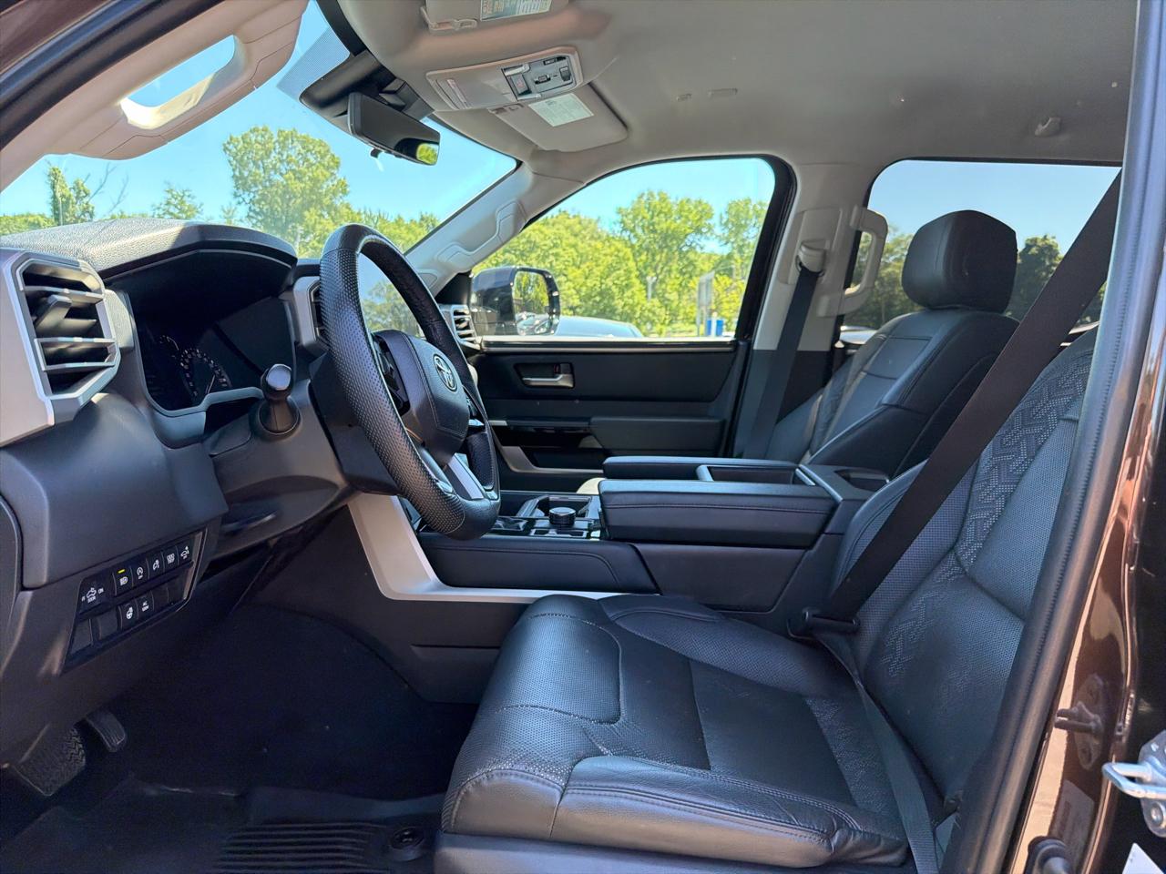 Toyota Tundra 4WD Limited CrewMax 5.5' Bed (Natl) 2023