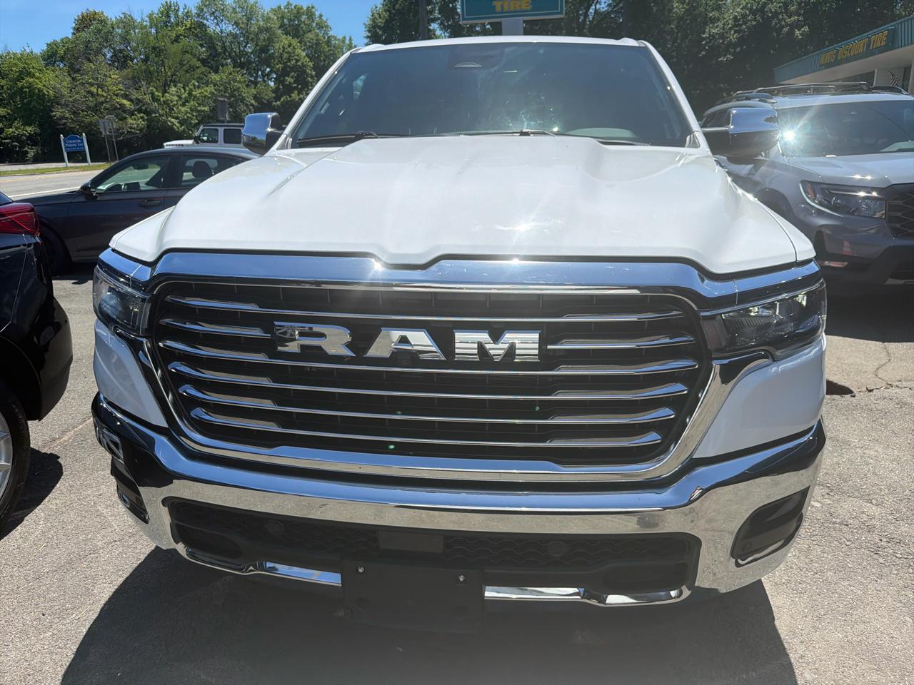 RAM 1500 Laramie 4x4 Crew Cab 5'7" Box 2025
