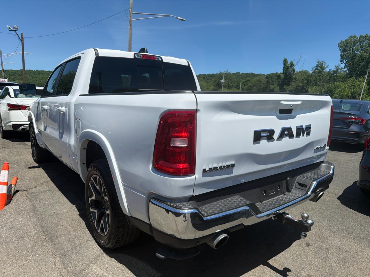 RAM 1500 Laramie 4x4 Crew Cab 5'7" Box 2025
