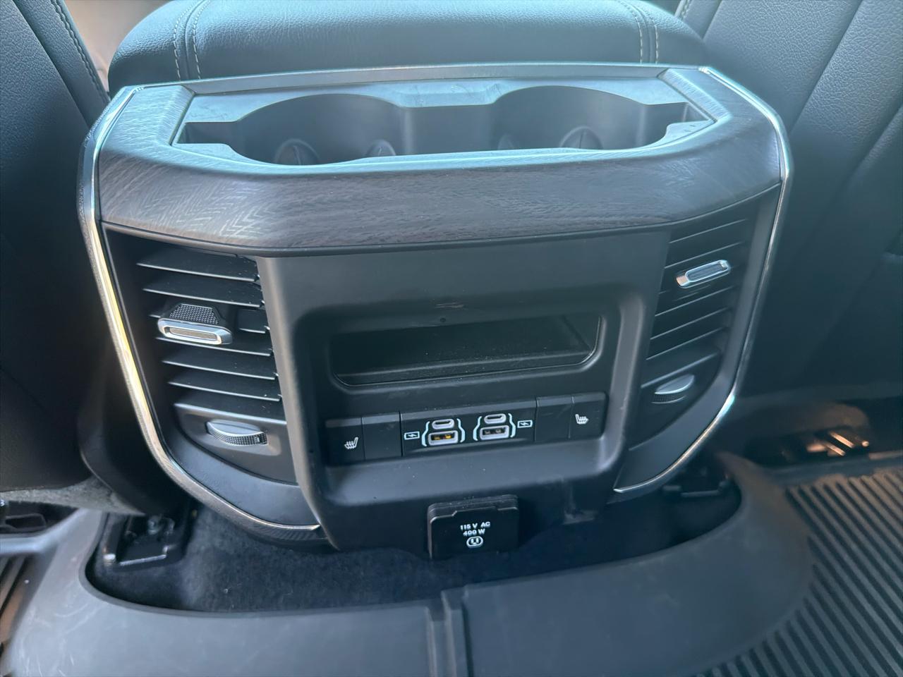 RAM 1500 Laramie 4x4 Crew Cab 5'7" Box 2025