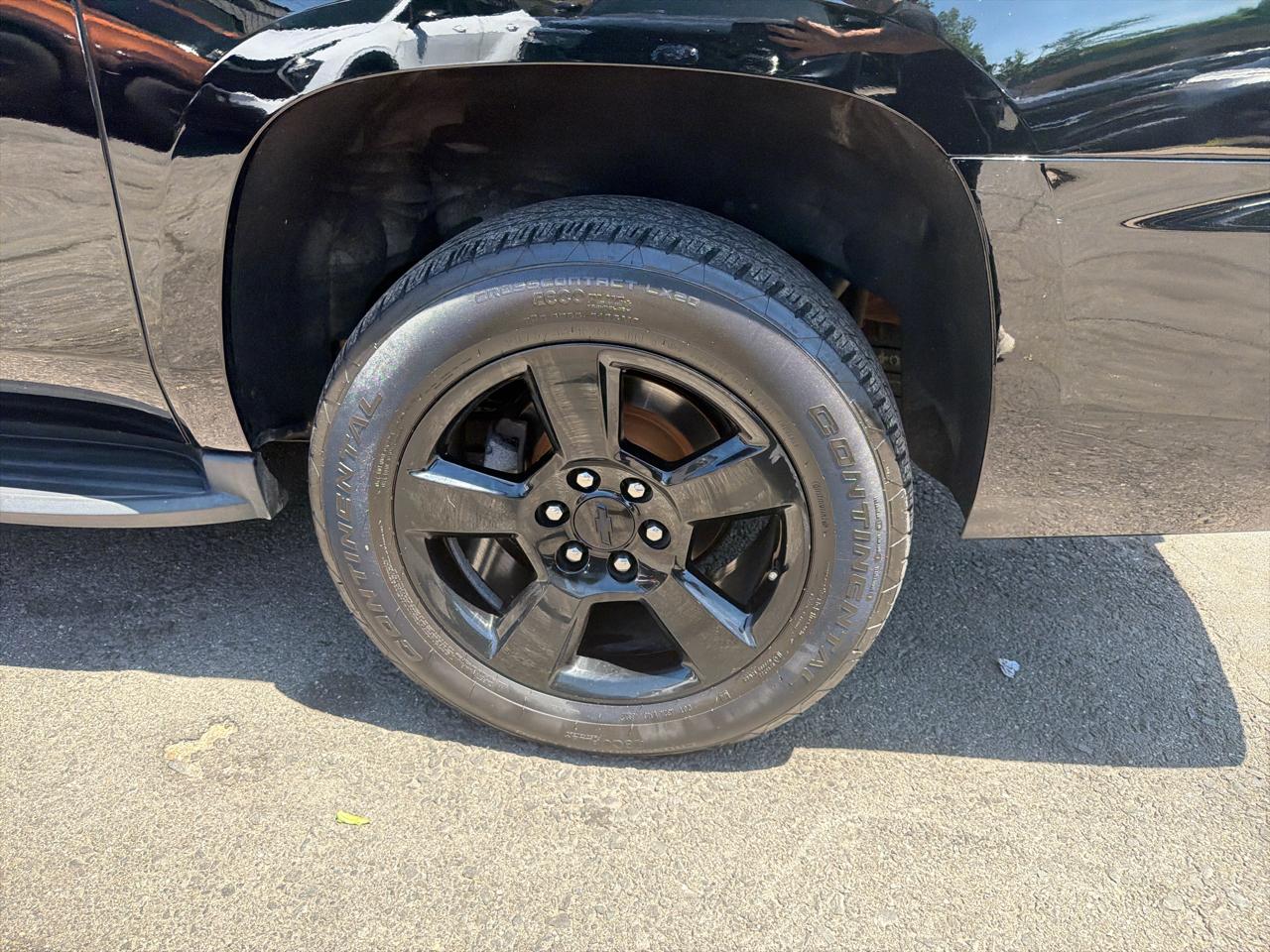 Chevrolet Suburban 4WD 4dr 1500 LT 2018