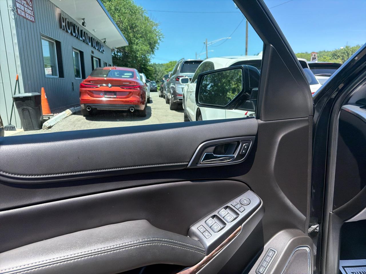 Chevrolet Suburban 4WD 4dr 1500 LT 2018