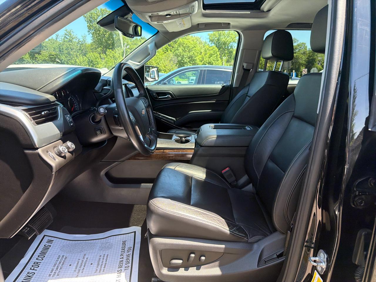 Chevrolet Suburban 4WD 4dr 1500 LT 2018