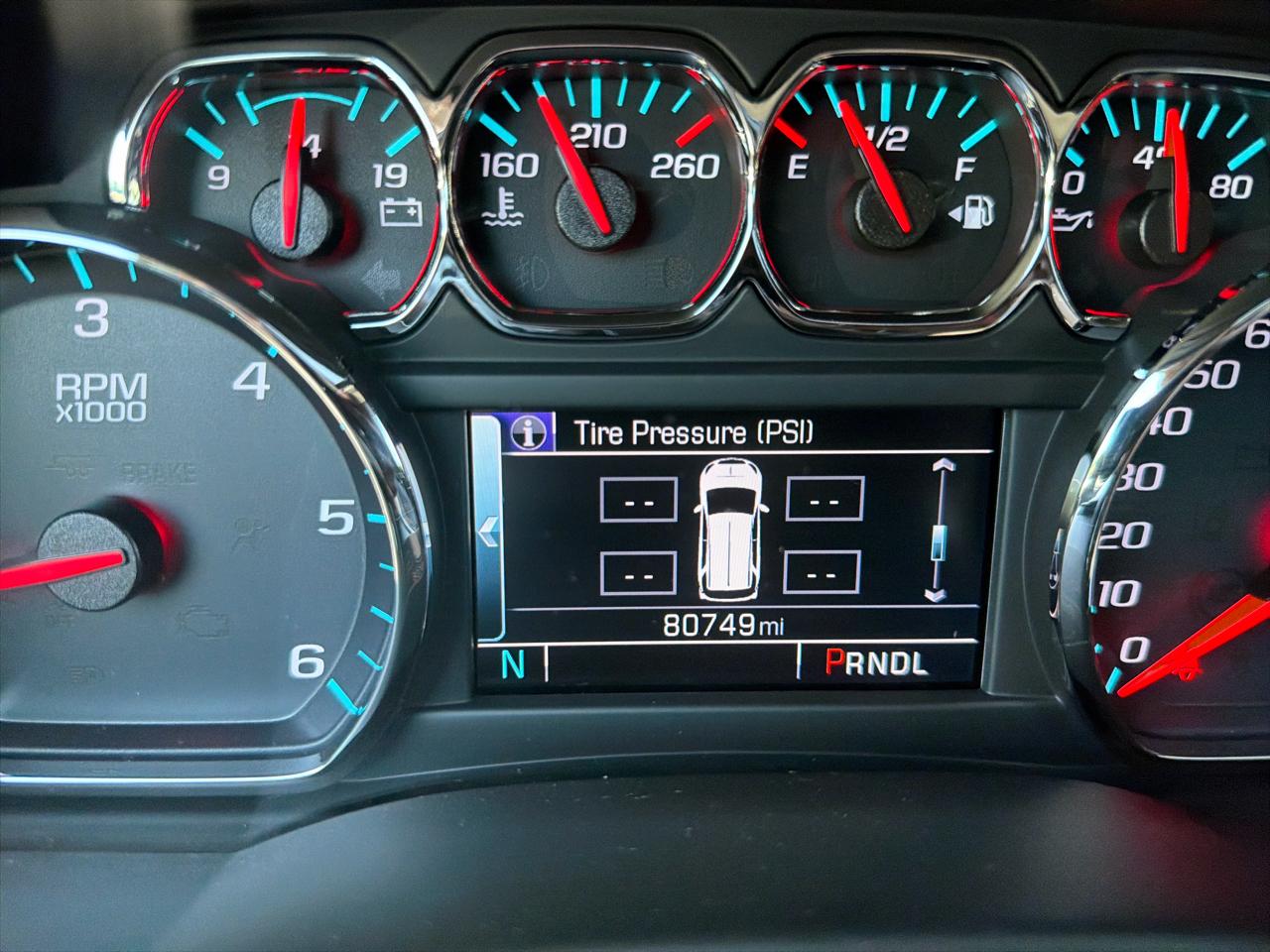 Chevrolet Suburban 4WD 4dr 1500 LT 2018