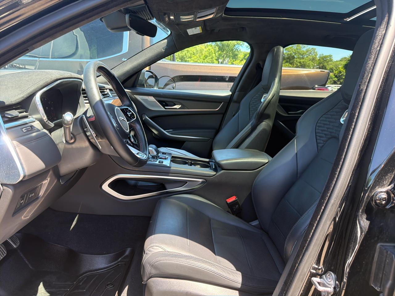 Jaguar F-Pace SVR AWD 2021