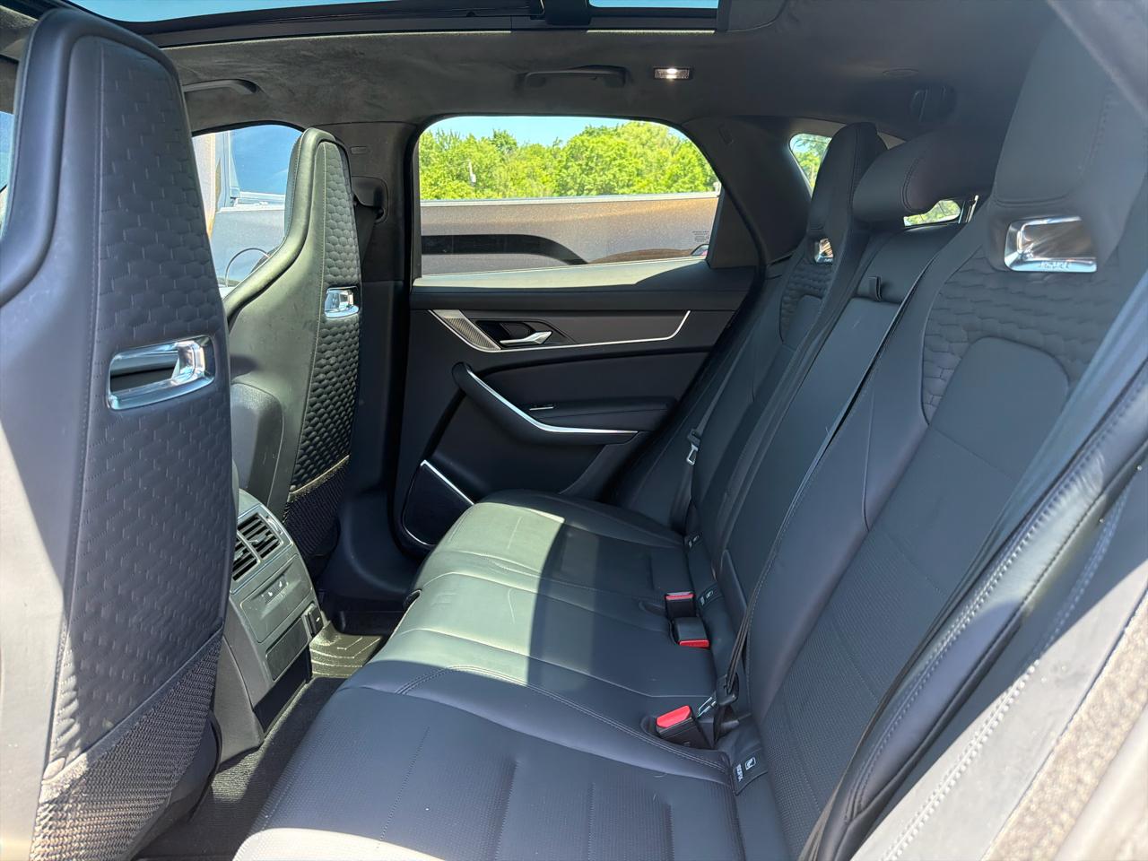 Jaguar F-Pace SVR AWD 2021