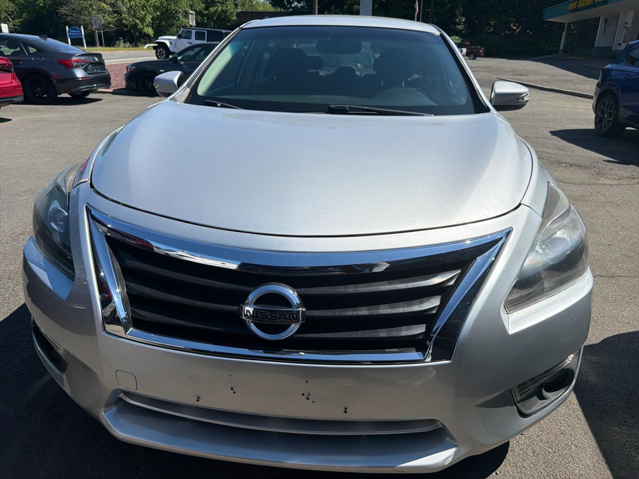 Nissan Altima 4dr Sdn I4 2.5 SL 2013