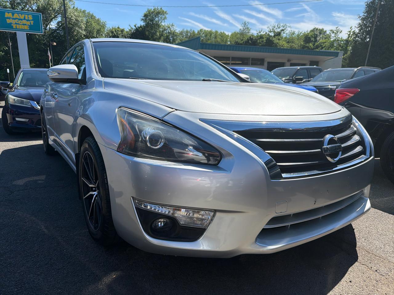 Nissan Altima 4dr Sdn I4 2.5 SL 2013