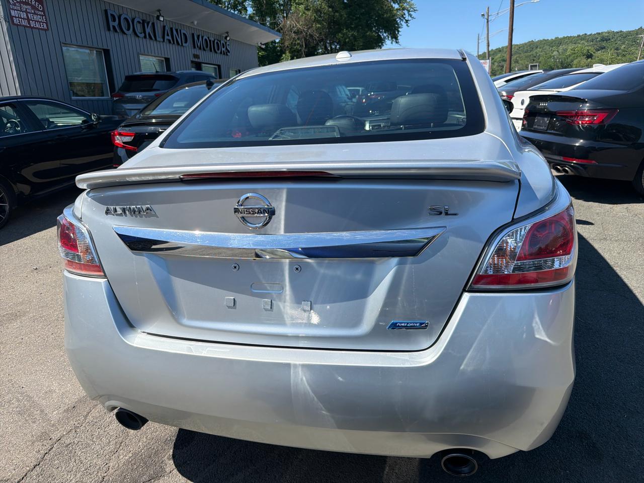 Nissan Altima 4dr Sdn I4 2.5 SL 2013