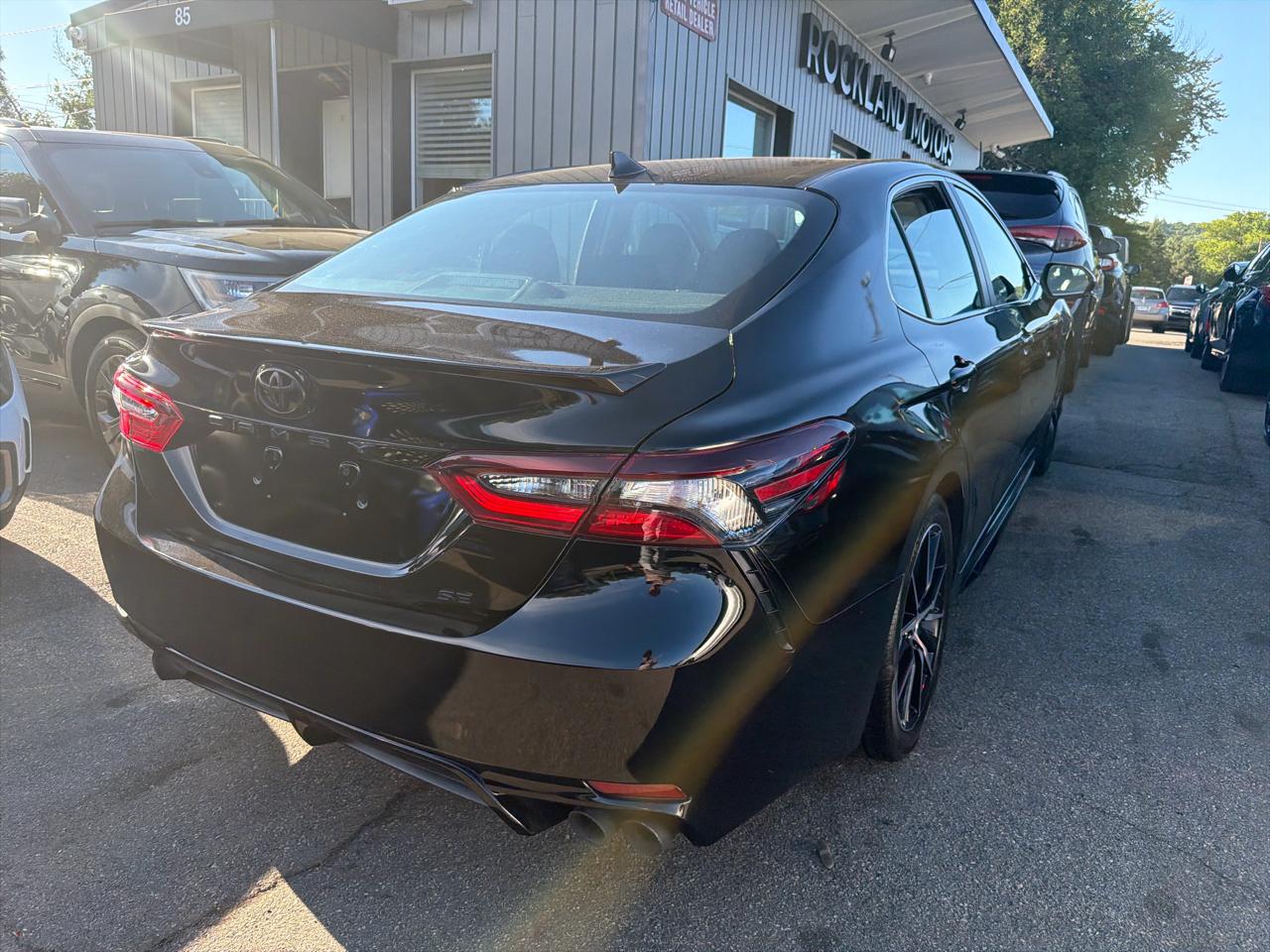 Toyota Camry SE Auto (Natl) 2024