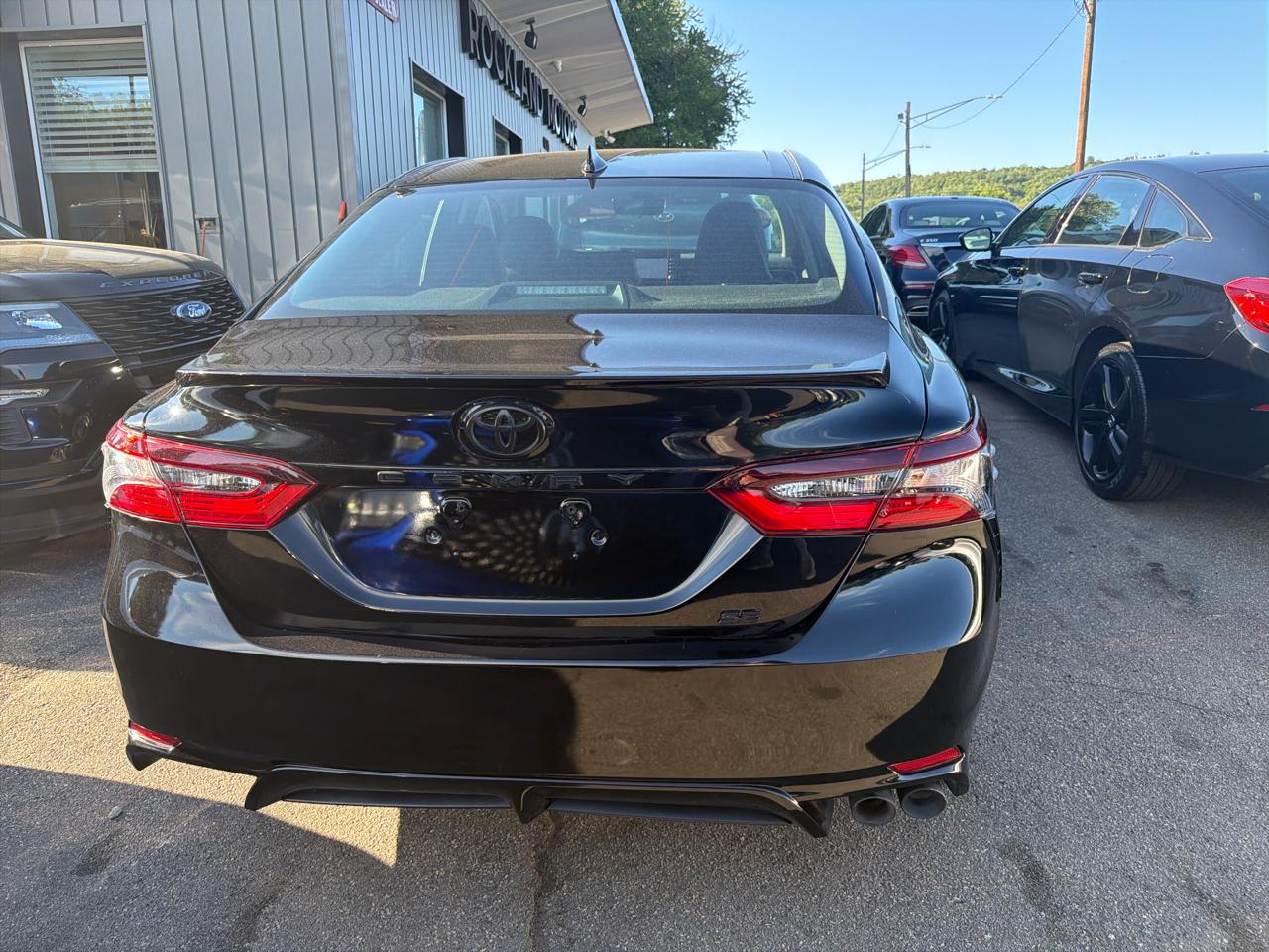 Toyota Camry SE Auto (Natl) 2024
