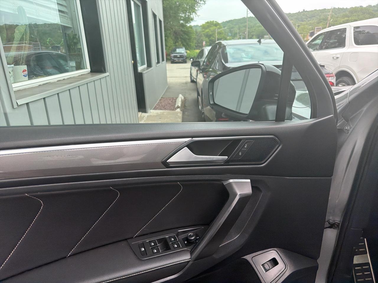 Volkswagen Tiguan 2.0T SE R-Line Black 4MOTION 2022
