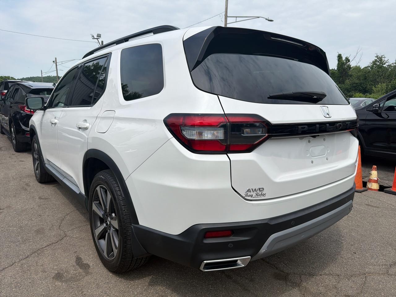 Honda Pilot Elite AWD 2023