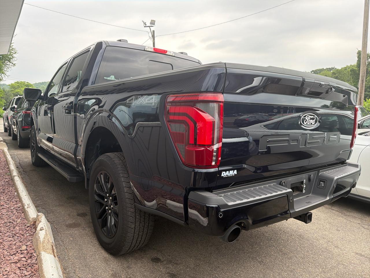 Ford F-150 Lariat SuperCrew 4WD 2025