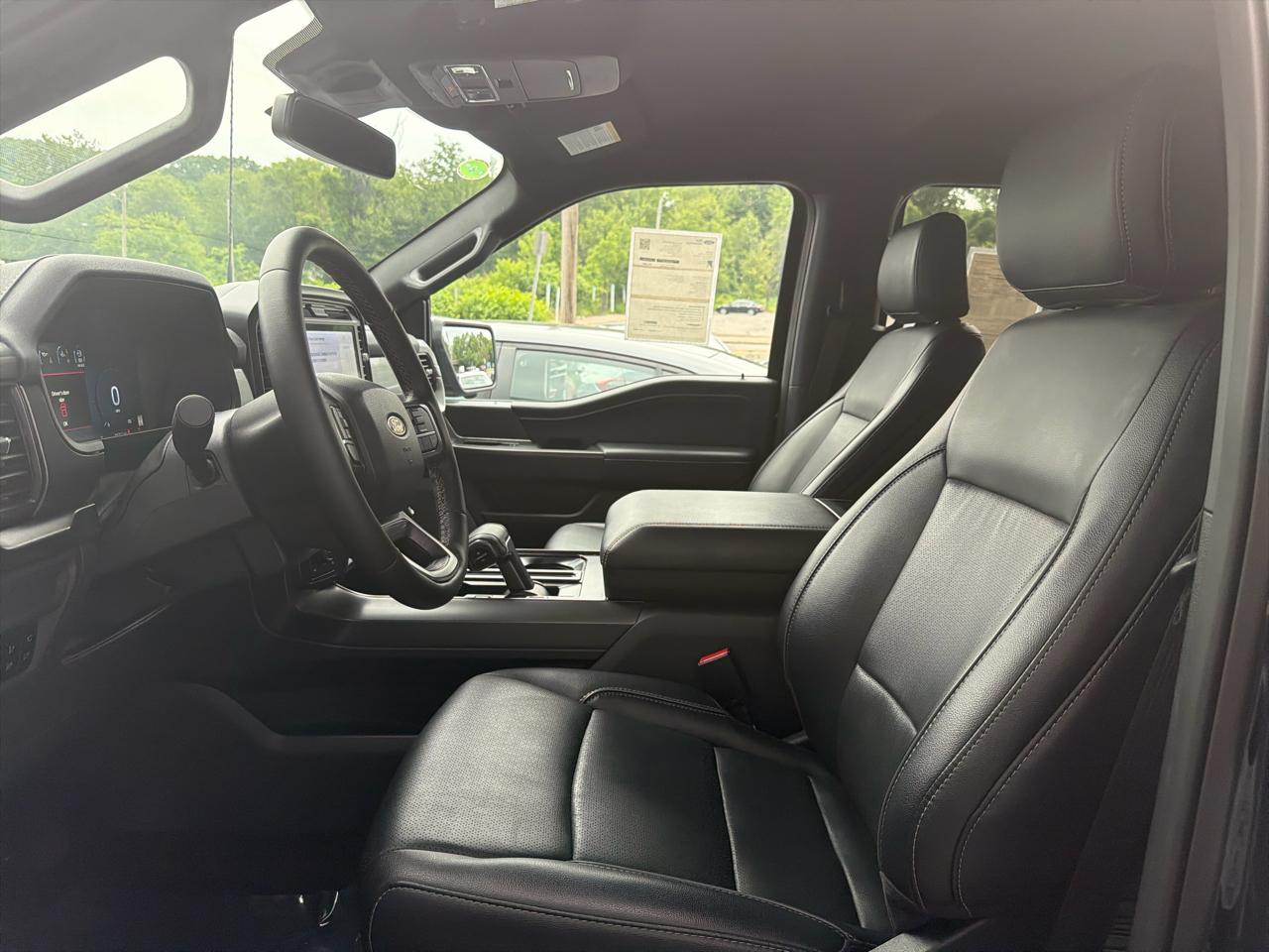 Ford F-150 Lariat SuperCrew 4WD 2025
